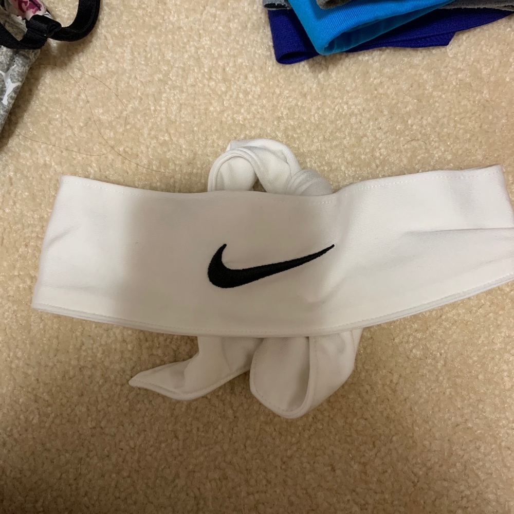white nike tie headband